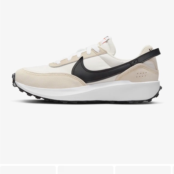 Nike Shoes - Nike waffle Sneaker